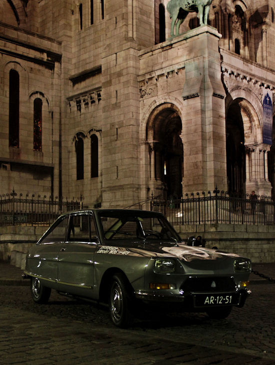 Parkeren onder het Louvre